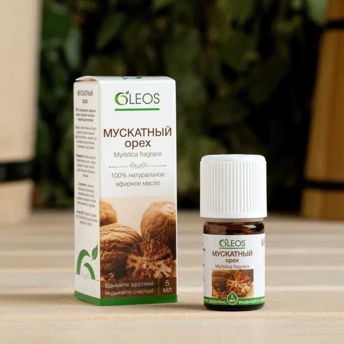 Мускатель масло. Эфирное тело мускатного ореха. Эфирное тело мускатного ореха. Эфирное масло мускатный. Эфирное масло орех.