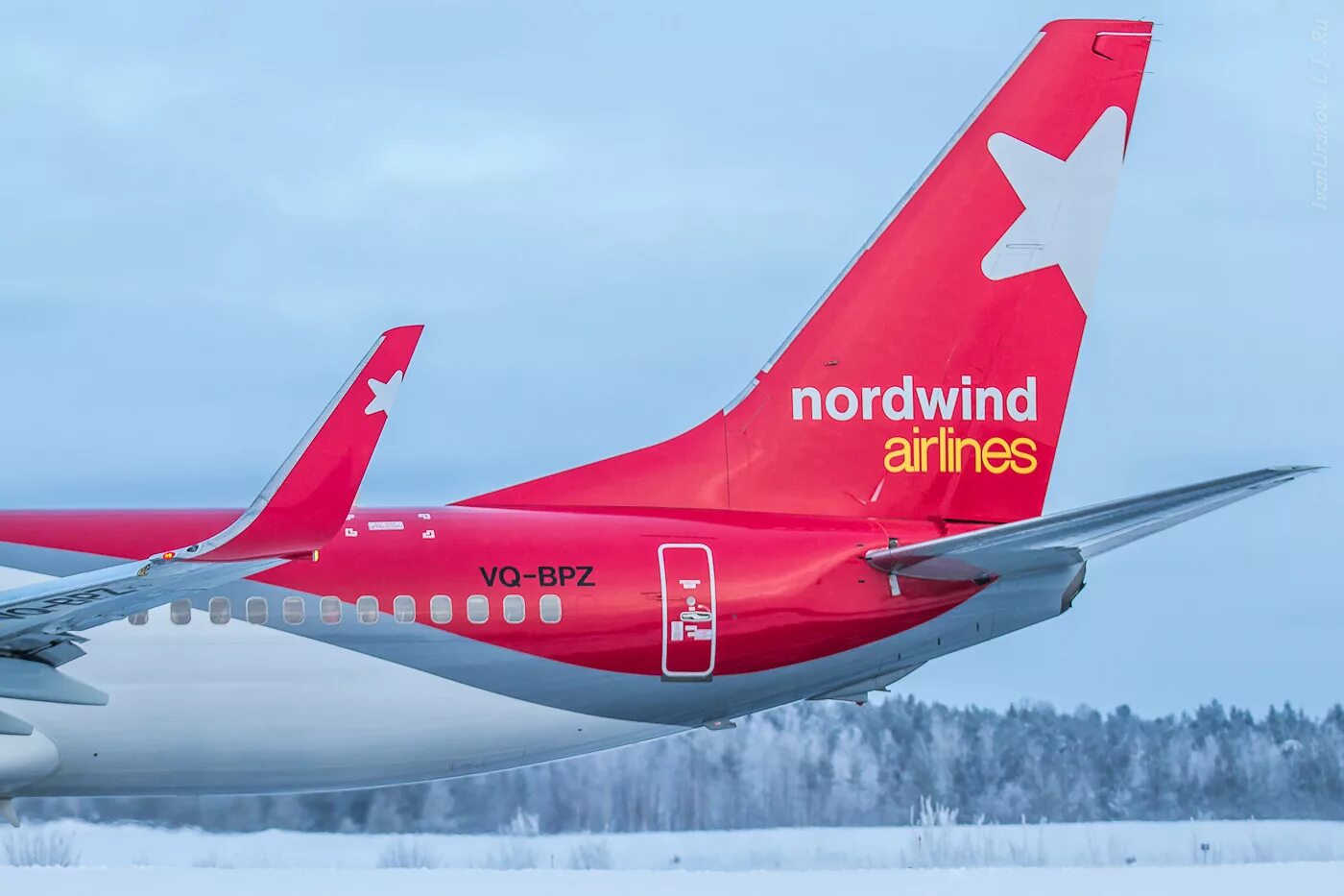 Купить авиабилеты авиакомпания северный ветер. Боинг 737 Норд Винд. 737-800 Норд Винд. Авиакомпания Nordwind Airlines самолеты. Боинг 737 ред Вингс.