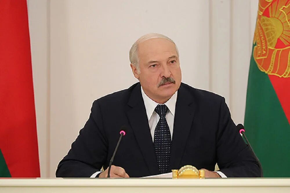 Где работает лукашенко. Лукашенко 95 год. лукашенко выступает фото. лукашенко судья. президенты белоруссии по порядку.