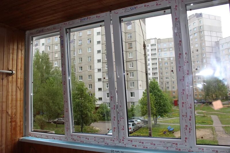 Пластиковые Рамы Б. У. Уральск - Окна / двери / балконы / зеркала в Уральск - OL
