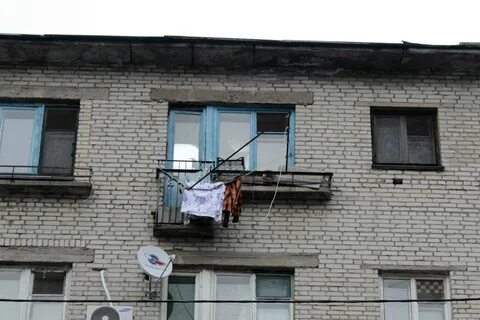 Дом весит