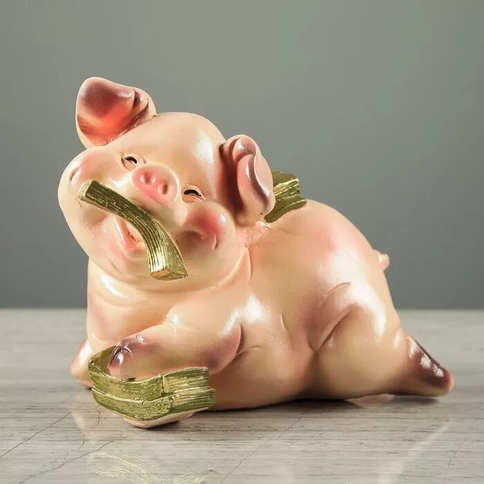 Камни года свиньи. Фигурки из камня свинья черный обсидиан. Фигурка кабан. Металлическая свинья. Символ года свинья от hilltop.