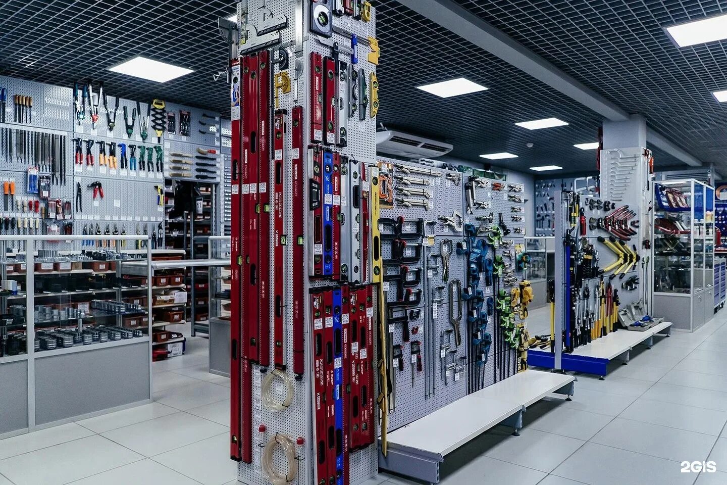 северо-енисейская 40 красноярск магазин вираж. вираж краснодар. вираж краснодар мачуги. "вираж " красноярск. магазин.