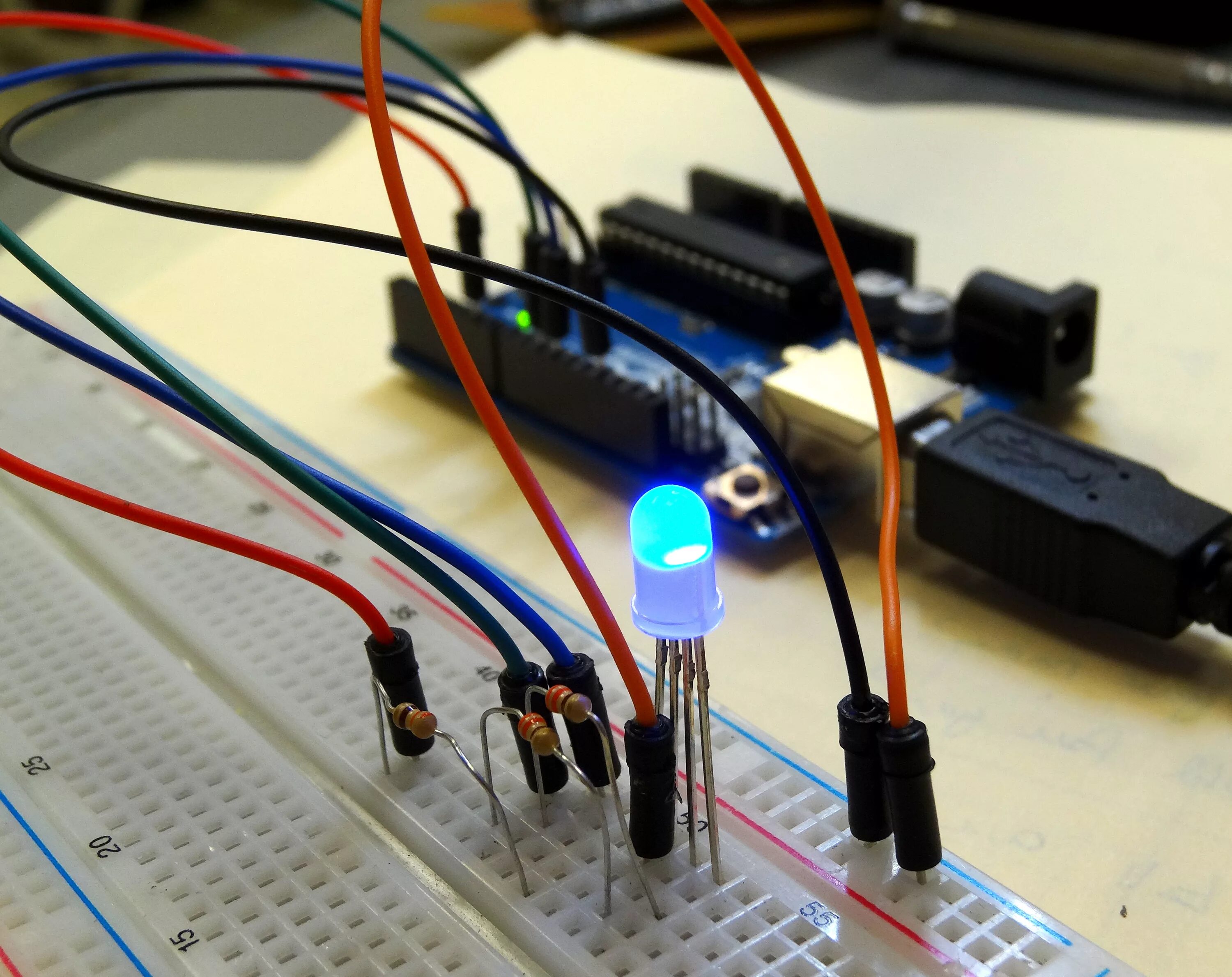 Управление диодами. РГБ диод ардуино. Arduino uno RGB светодиод. Ардуино уно светодиод. Led светодиод ардуино.