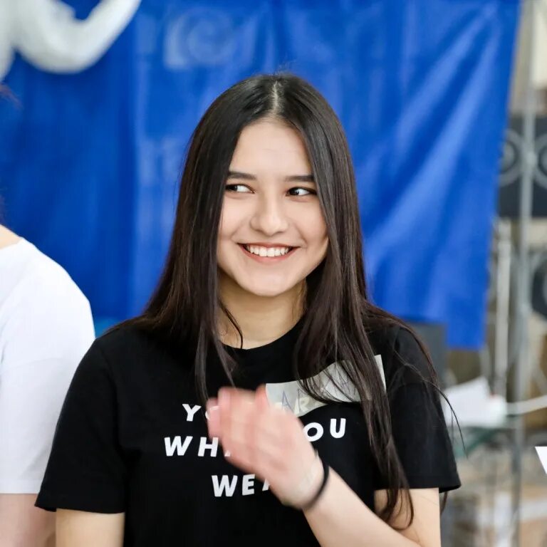 Сердце учителя. Эмблема педагога. Картинка вожатского сердца. Сердце учителя. Эмблемы детских организаций.