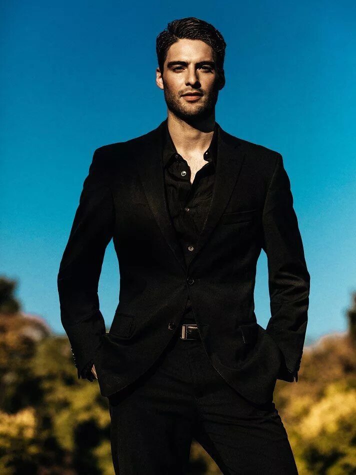 Габриэль гарко. Вечерний костюм мужской. Чёрный итальянский костюм. Элегантный костюм мужской. Черный итальянец.