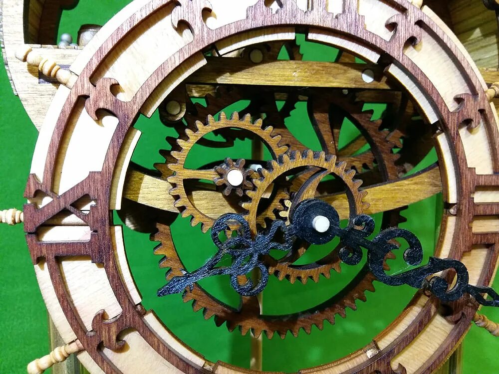 Набор для сборки часов. Часы набор для сборки. Сборка часов. Сборная модель часы деревянные. Сборная модель из дерева часы.