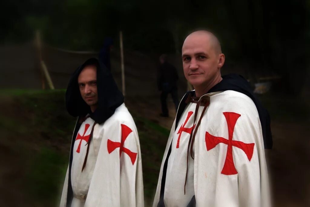 великий приорат россии тамплиеры. тамплиеры сейчас. рыцари ордена тамплиеров в россии. орден тамплиеров в россии. резиденция магистра ордена тамплиеров.