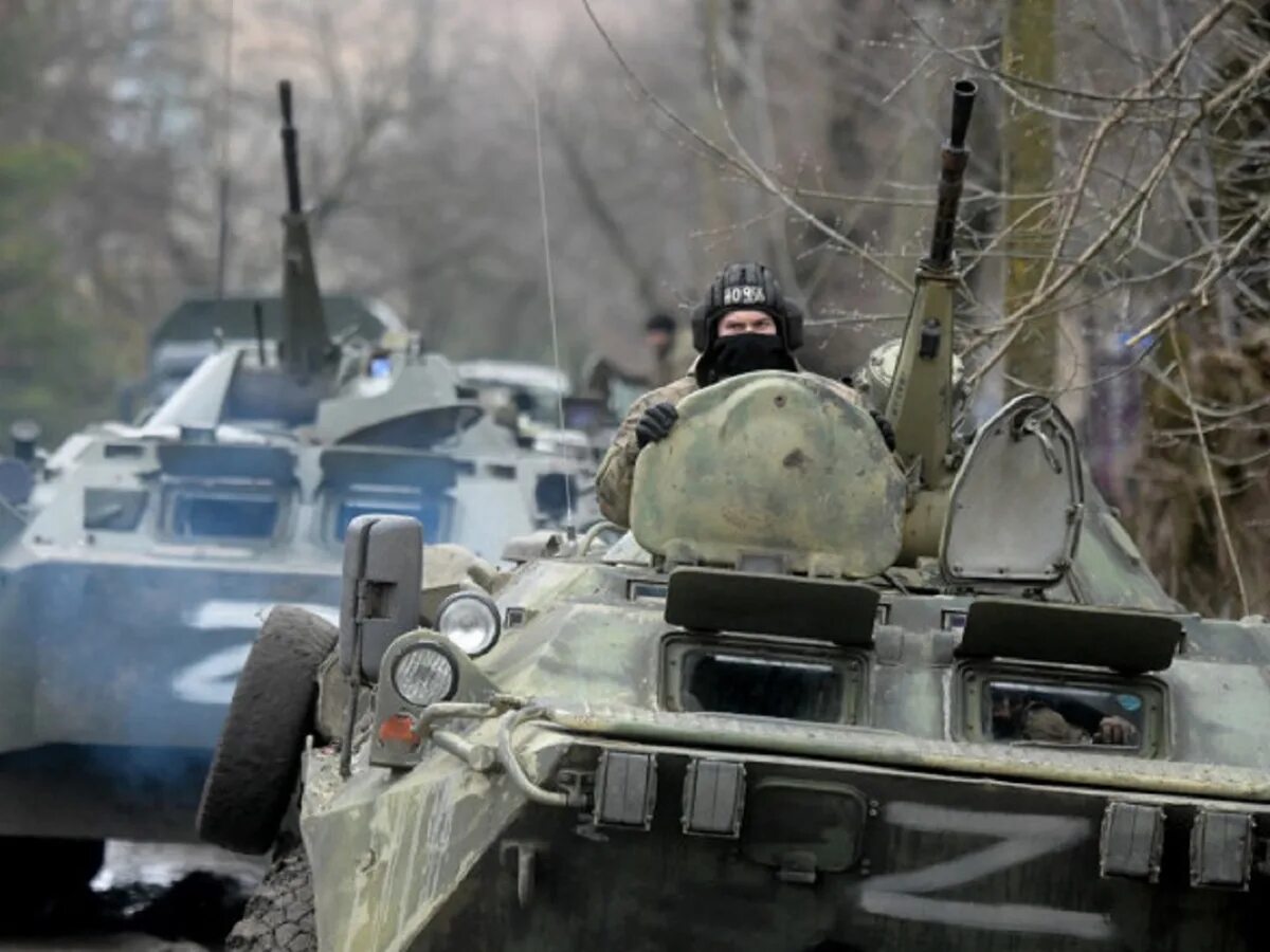 Гаубица нона д30. Разбитая военная колонна. Прорвали оборону сегодня. Ситуация на украине сейчас. Артиллерия ведут огонь на украине.