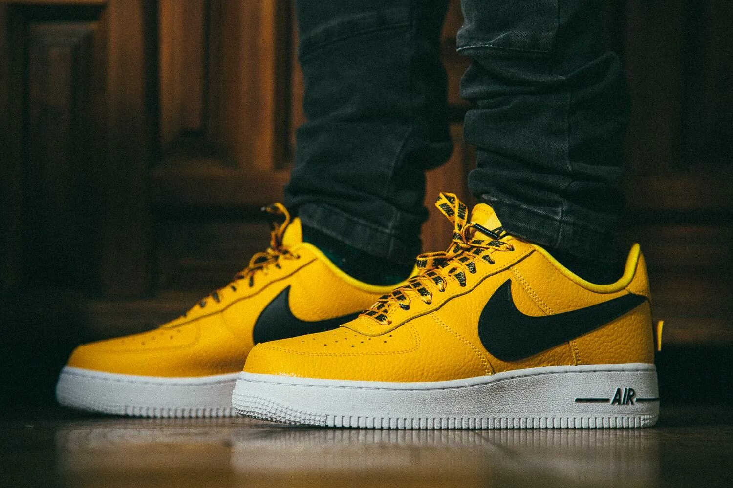 Аир желтый. Nike Air af1. Nike Air Force af1. Nike Air Force 1 Low Yellow. Nike Air Force 1 af1.