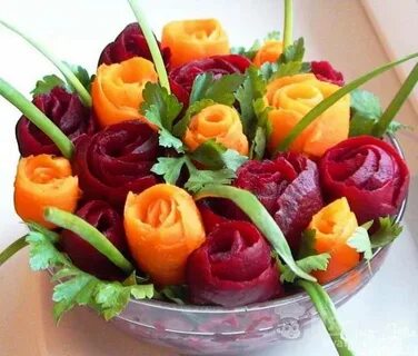 Украсить салат овощами