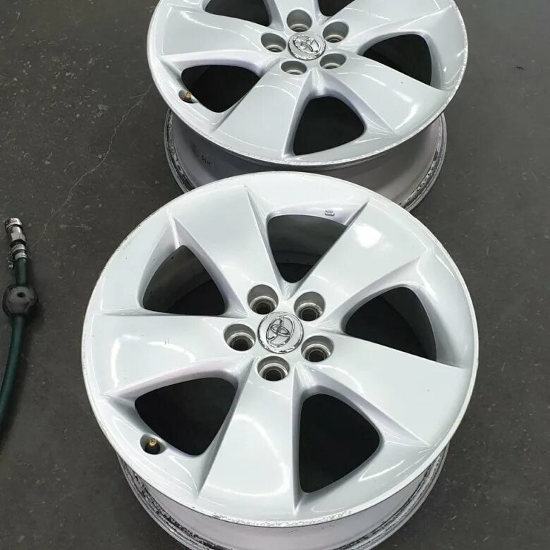 3 диски тойота. Диски r17 тойота приус. оригинальные диски toyota r17. диски литье тойота приус 50. оригинальные диски toyota prius.