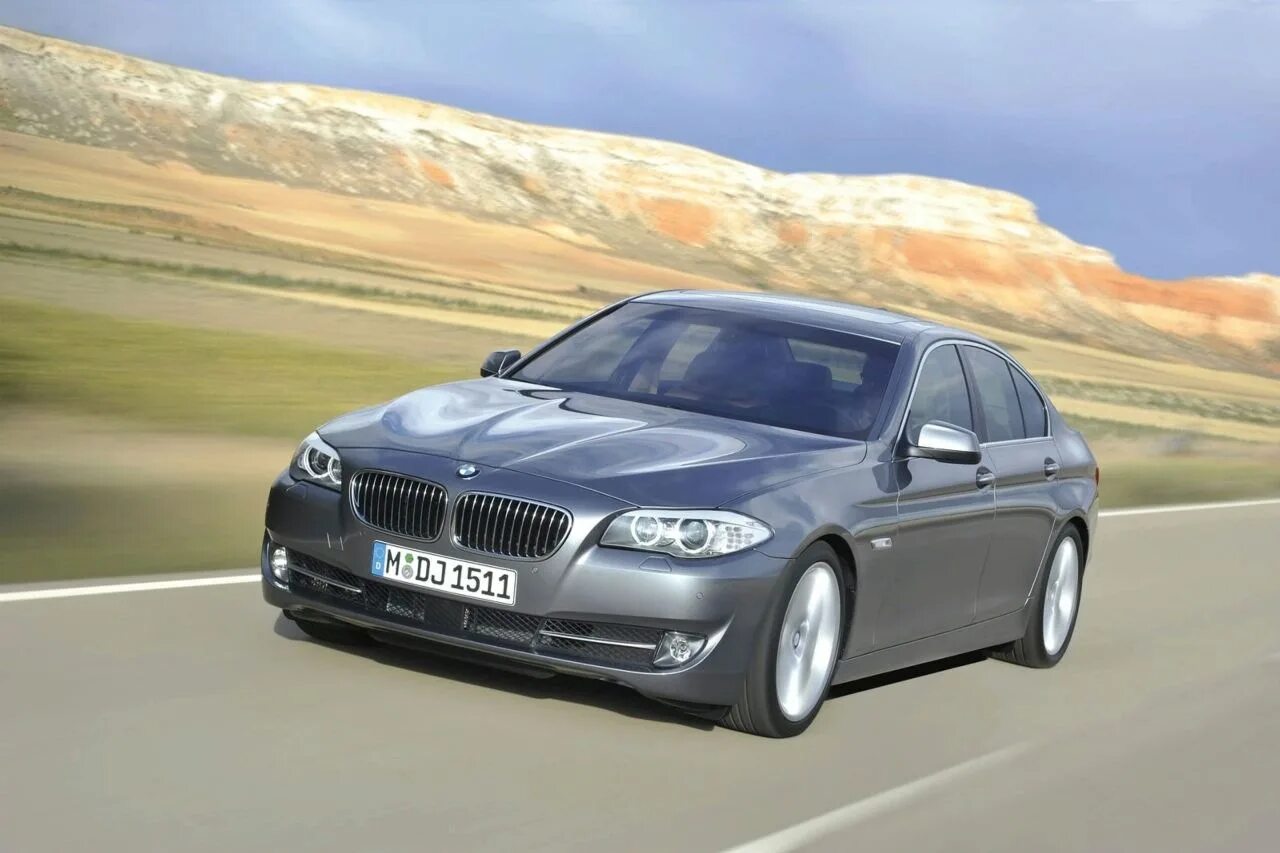 Bmw m5 f10 2012. Бмв 5 f10. Bmw f10 520d. D e f 10. D e f 10.