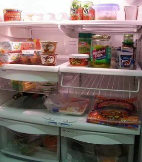 В холодильнике замерзают продукты на полках почему