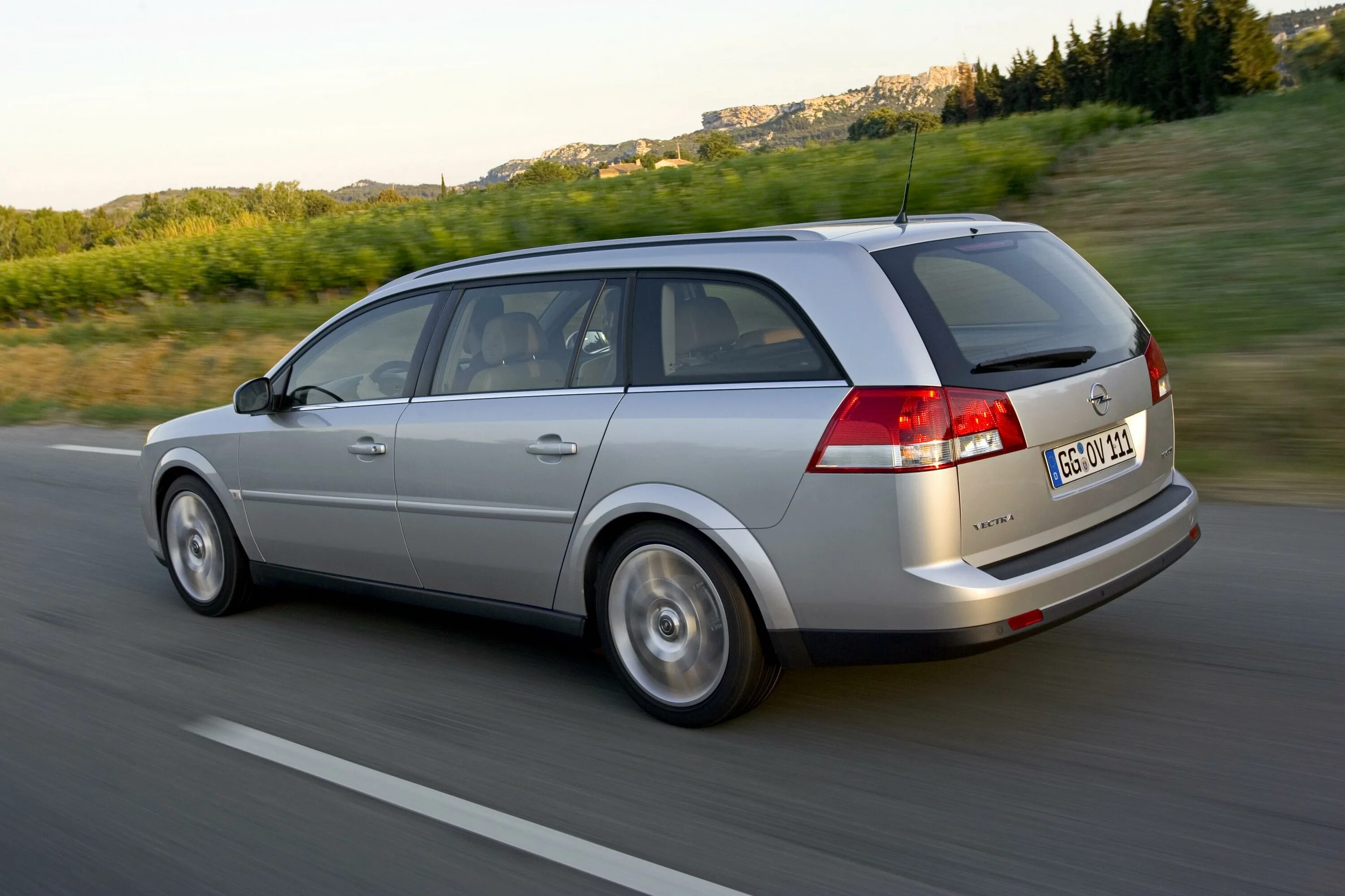 Интернет магазин универсал. Опель Вектра с 2005 универсал. Opel Vectra c 2008 универсал. Opel Vectra универсал 2005. Opel Vectra c 2.2 универсал.