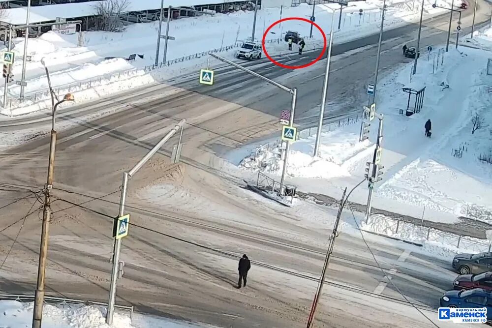 Веб камеры в каменске уральском. Веб камеры в каменске уральском. Фонтан на площади горького в каменске-уральском. Перекресток каменск-уральский. Веб камеры в каменске уральском.