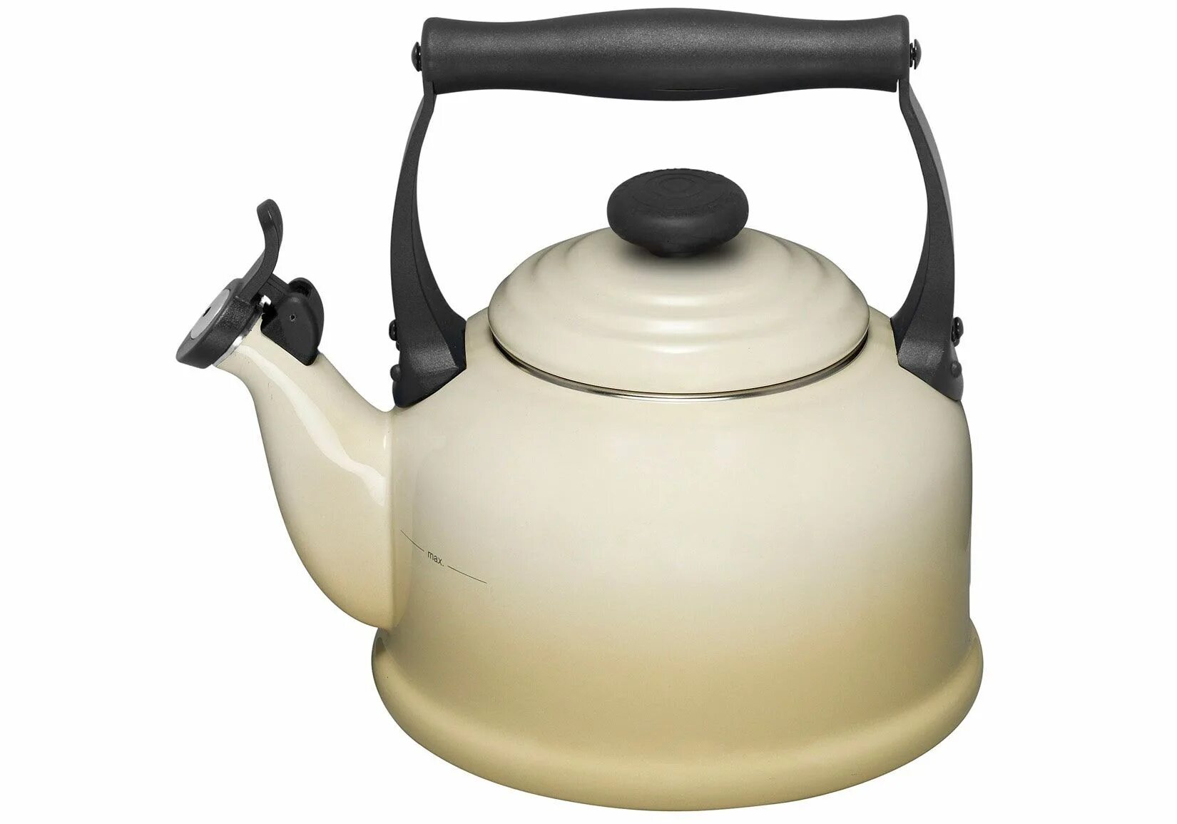 Чайник кремовый. Le Creuset чайник 2.1 л. Le Creuset чайник Trad 2.2л,. Creuset чайник со свистком Traditional kettle. Le Creuset чайник со свистком 2.1.