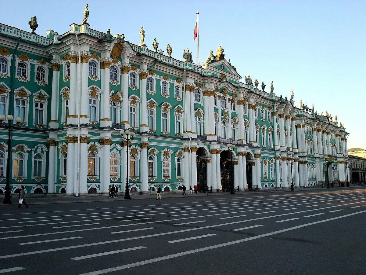 Сколько зимних дворцов в петербурге. Эрмитаж растрелли. растрелли зимний дворец в петербурге. зимний дворец растрелли 1754. зимний дворец архитектор растрелли.