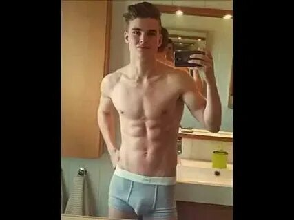 Yalangoch rus ayollarining yaqindan suratlari