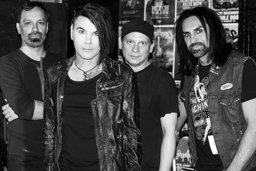 Seasons reasons. Stabbing Westward stabbing Westward. Stabbing группа. Stabbing Westward Band. Stabbing Westward Darkest Days.