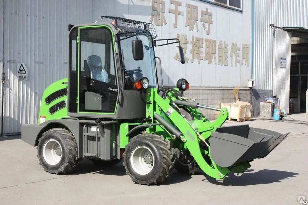 Погрузчик фронтальный одноковшовый bull sl100. Фронтальный погрузчик bull sl100. Мини фронтальный погрузчик bull sl100. Экскаватор-погрузчик ace tlb100. Bull sl 100 погрузчик.