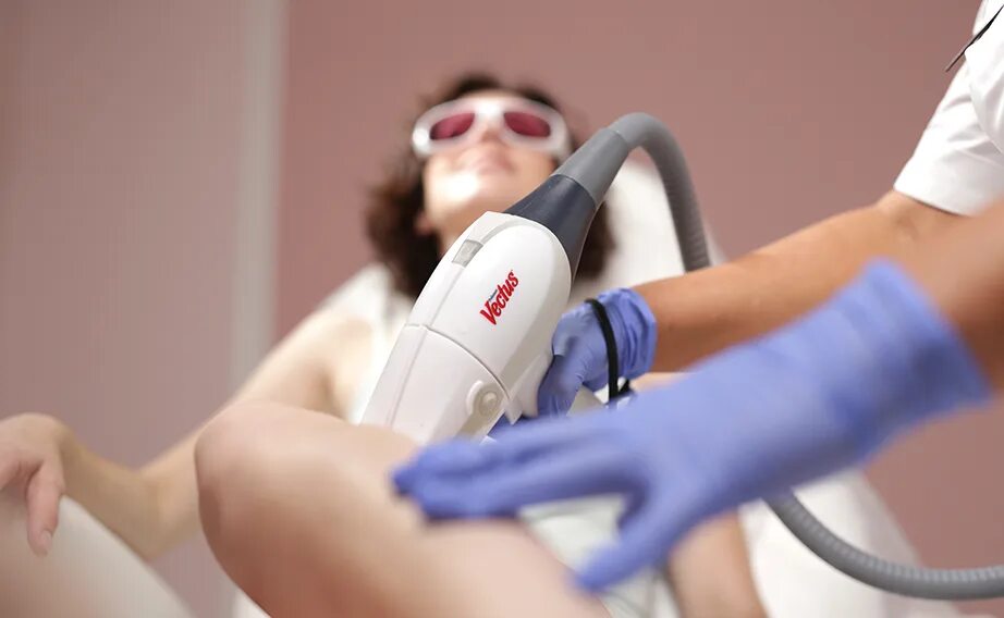 Аппаратная эпиляция. Фотоэпиляция ног. Ультразвуковая эпиляция. Лазерный проведение эпиляция. Лазернаямэпиляция ног.