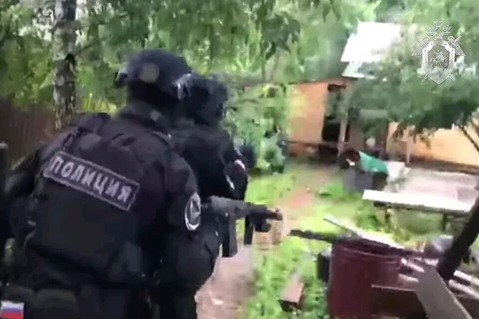 Кто расстрелял полицейских в орехово зуево. Расстреляли полицейских на посту кчр. Расстрелянная машина полиции. Кто расстрелял полицейских в орехово зуево. Полиция орехово-зуево.