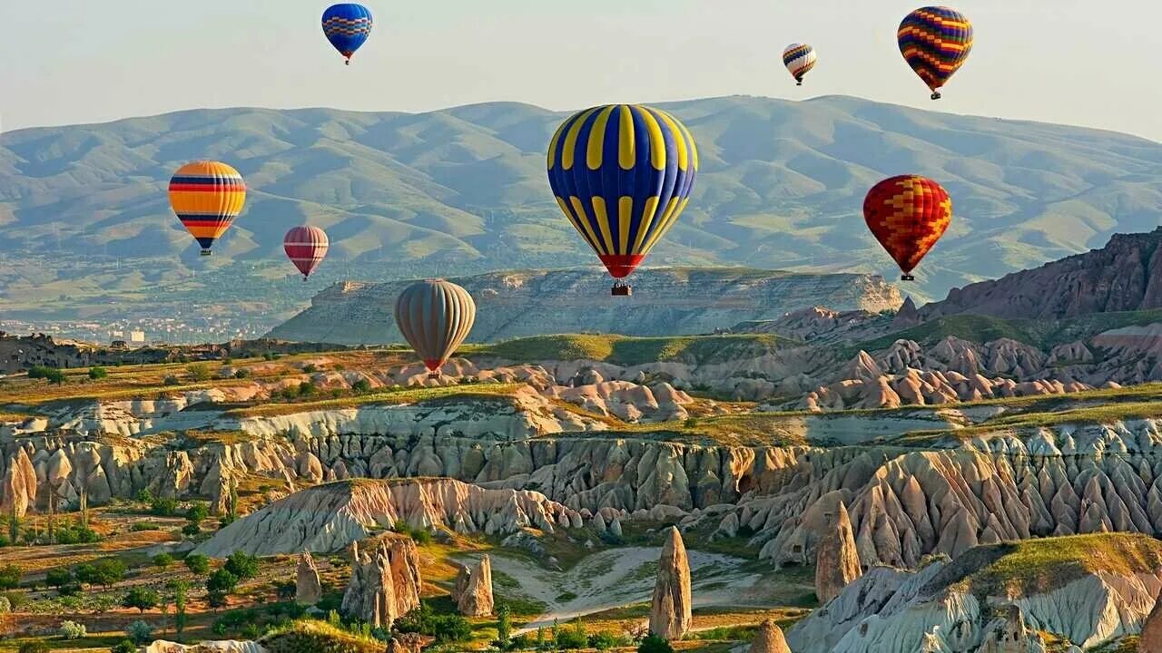 Каппадокия воздушные шары цена 2024. Каппадокия Турция. Воздушный шар в Турции Каппадокия. Полет на воздушном шаре Турция Каппадокия. Стамбул воздушные шары Каппадокия.