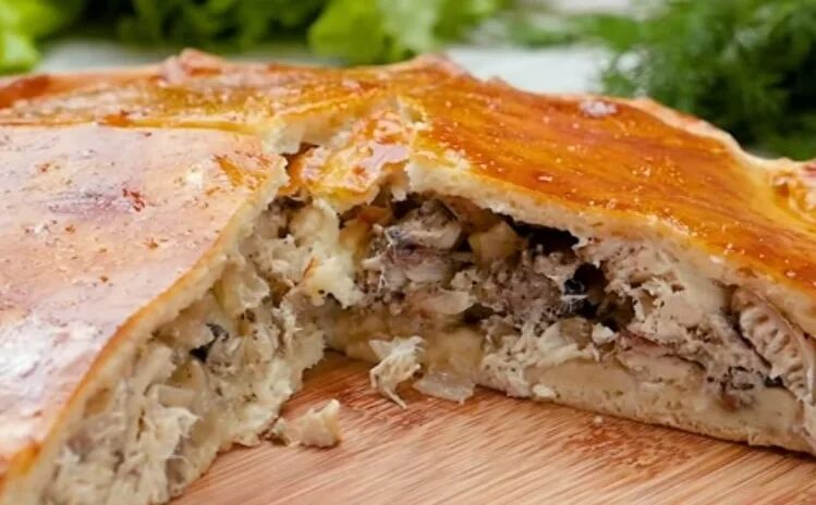 Открытый пирог со скумбрией. Рыбный пирог из скумбрии. Пироги с семгой. Пирог из дрожжевого теста со скумбрией. Пирог из дрожжевого теста со скумбрией.