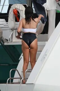 SELENA GOMEZ in Bikini on Vacation in Cabo San Lucas 01/01/2023.