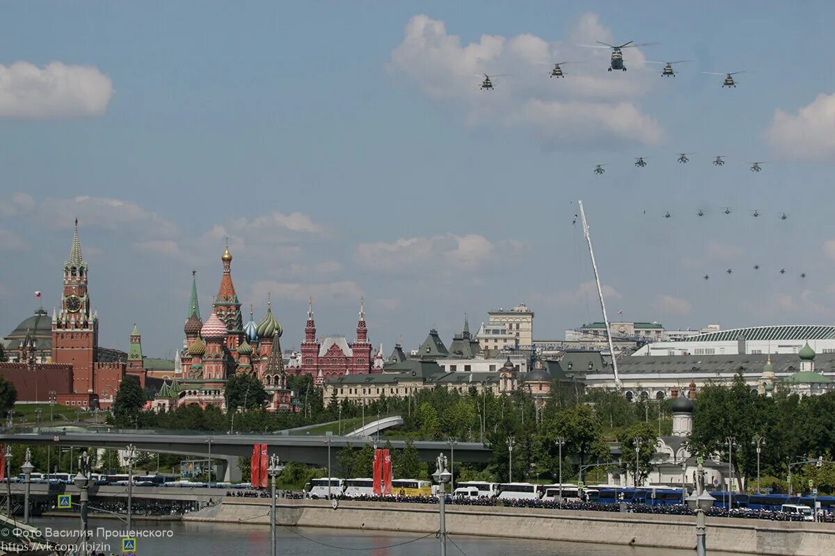 Юридическая фирма вестсайд. Твиттер москвы. Твиттер москвы. Москва сити храм христа спасителя. Твиттер москвы.