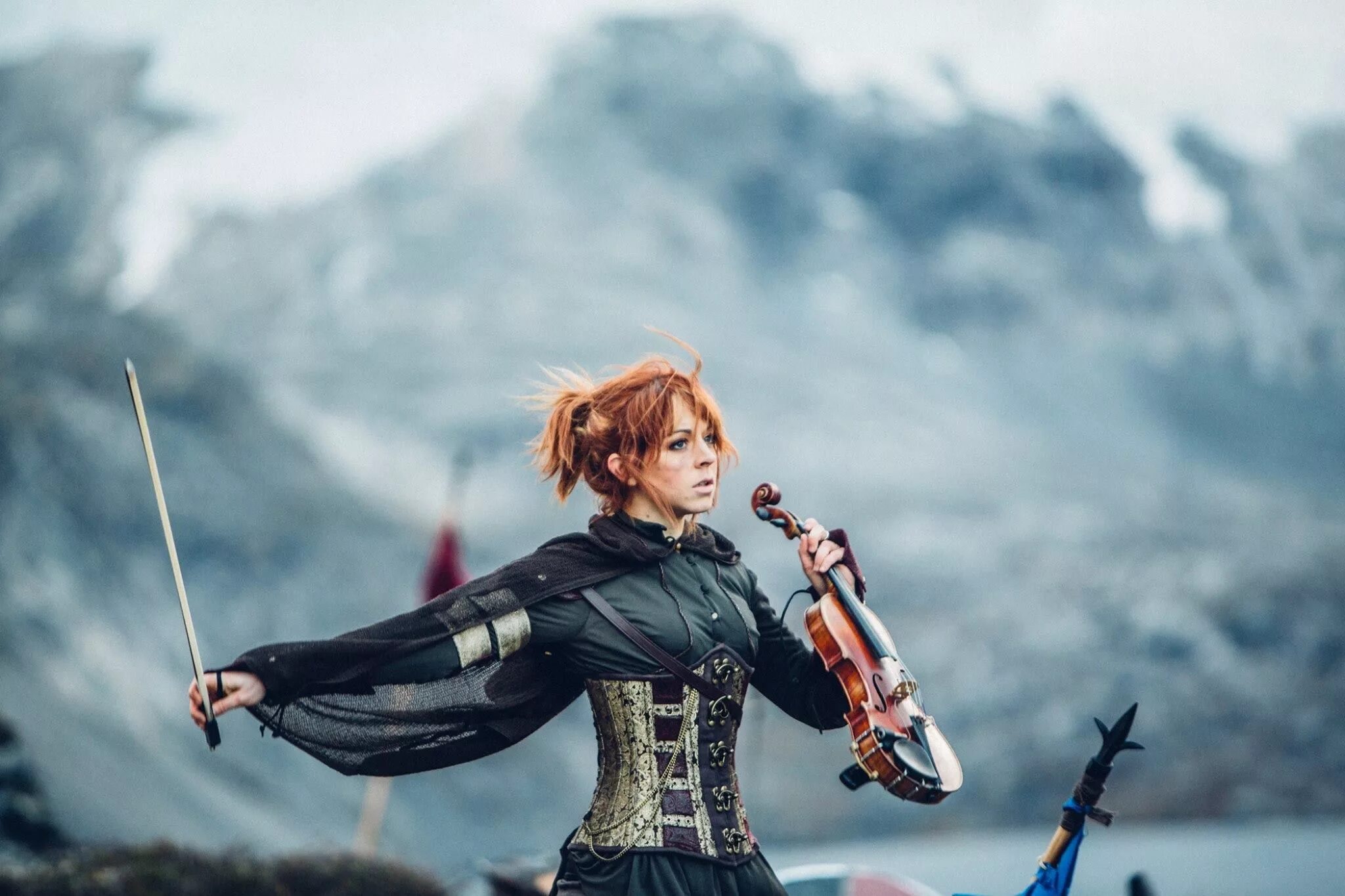 Lindsey stirling клипы. Скрипачка линдси стирлинг фэнтези. lindsey stirling 2025. lindsey stirling dragon age. линдси стирлинг 2025.