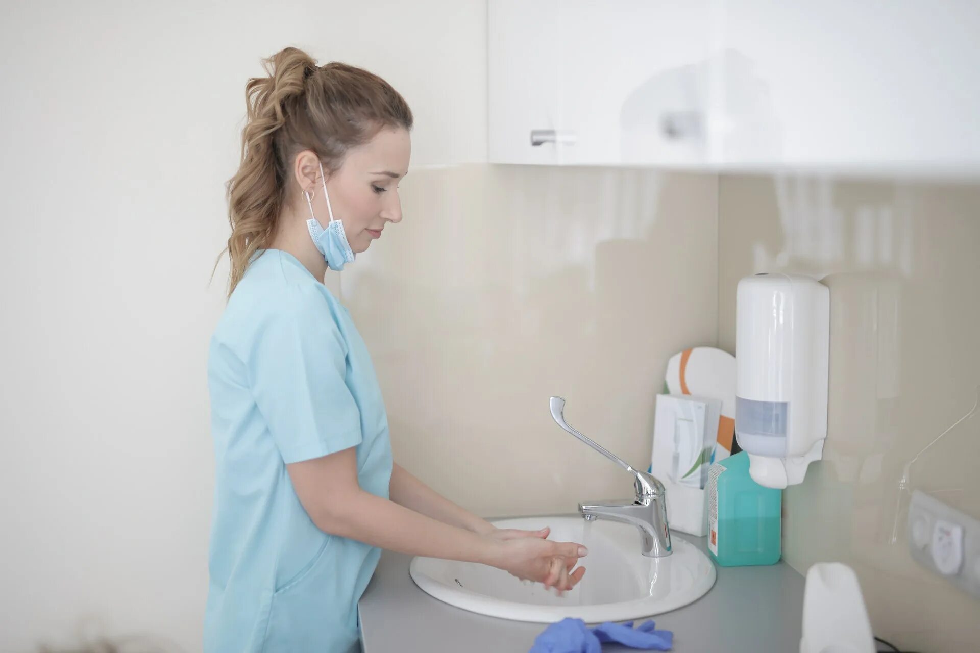 Медицинская сестра врача общей практики. Медсестра общей практики. Врач общей практики. Врач в отпуске. Работа врача.