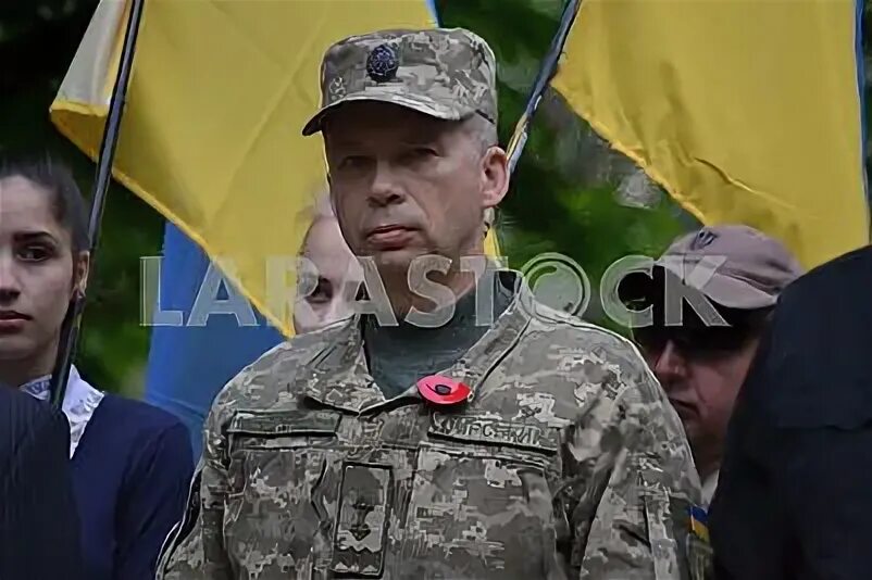 Где живут родители сырского генерала