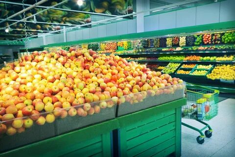 В магазине продают овощи фрукты ягоды