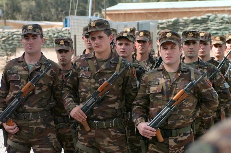 British royal marines. Албанцы солдаты. Битва за севастополь кадры. Вое ве. Королевские морские пехотинцы.