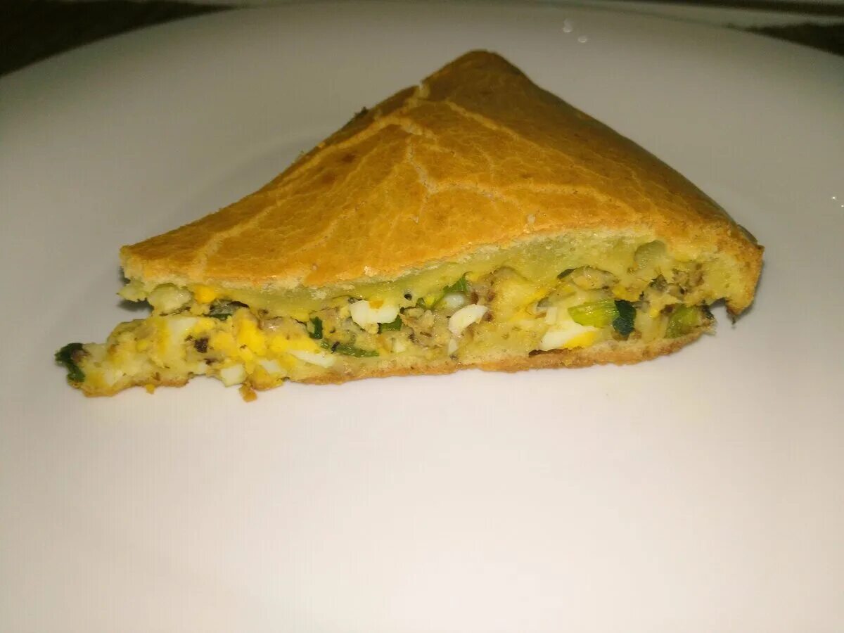 киш-пирог с индейкой. пирог с консервой рыбной и картошкой. быстрый пирог с рыбной консервой в духовке. быстрый пирог с рыбной консервой в духовке. пирог с сайрой консервированной.