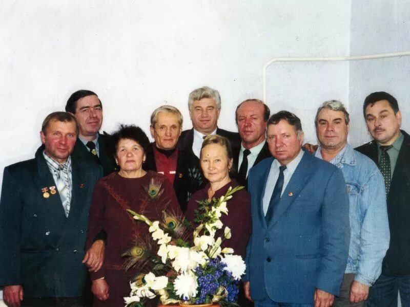 Красноярка алтайский край усть пристанский. Макинский райком Комсомола 1987. Школы Усть Пристанского района Алтайского. Поэты Усть Пристанского района. Курумканский райком Комсомола.