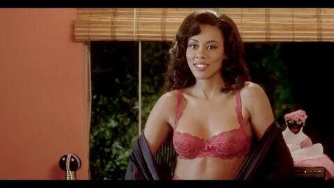Lela Rochon in Waiting to Exhale (1995) .