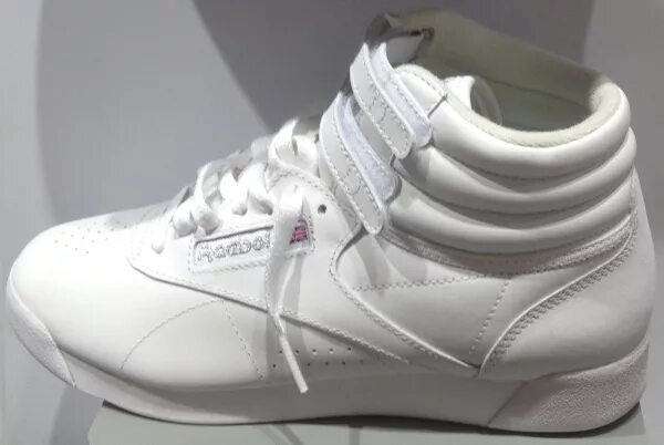 Кроссовки до 3500 рублей. Reebok Princess высокие. Кроссовки рибок высокие. Высокие кроссовки рибок женские. Кроссовки рибок женские белые высокие.