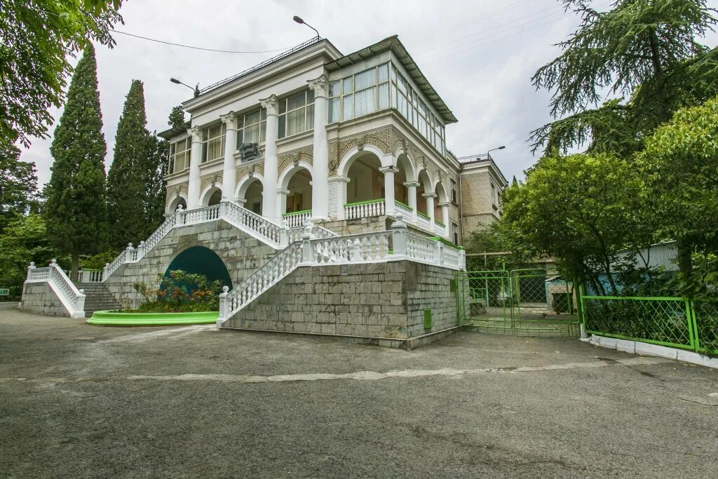 Ялта пансионат сайт. Г.Ялта санаторий Запорожье .. Пансионат Запорожье Ялта. Запорожье 2 Ялта Крым. Санаторий Сеченова Ялта.