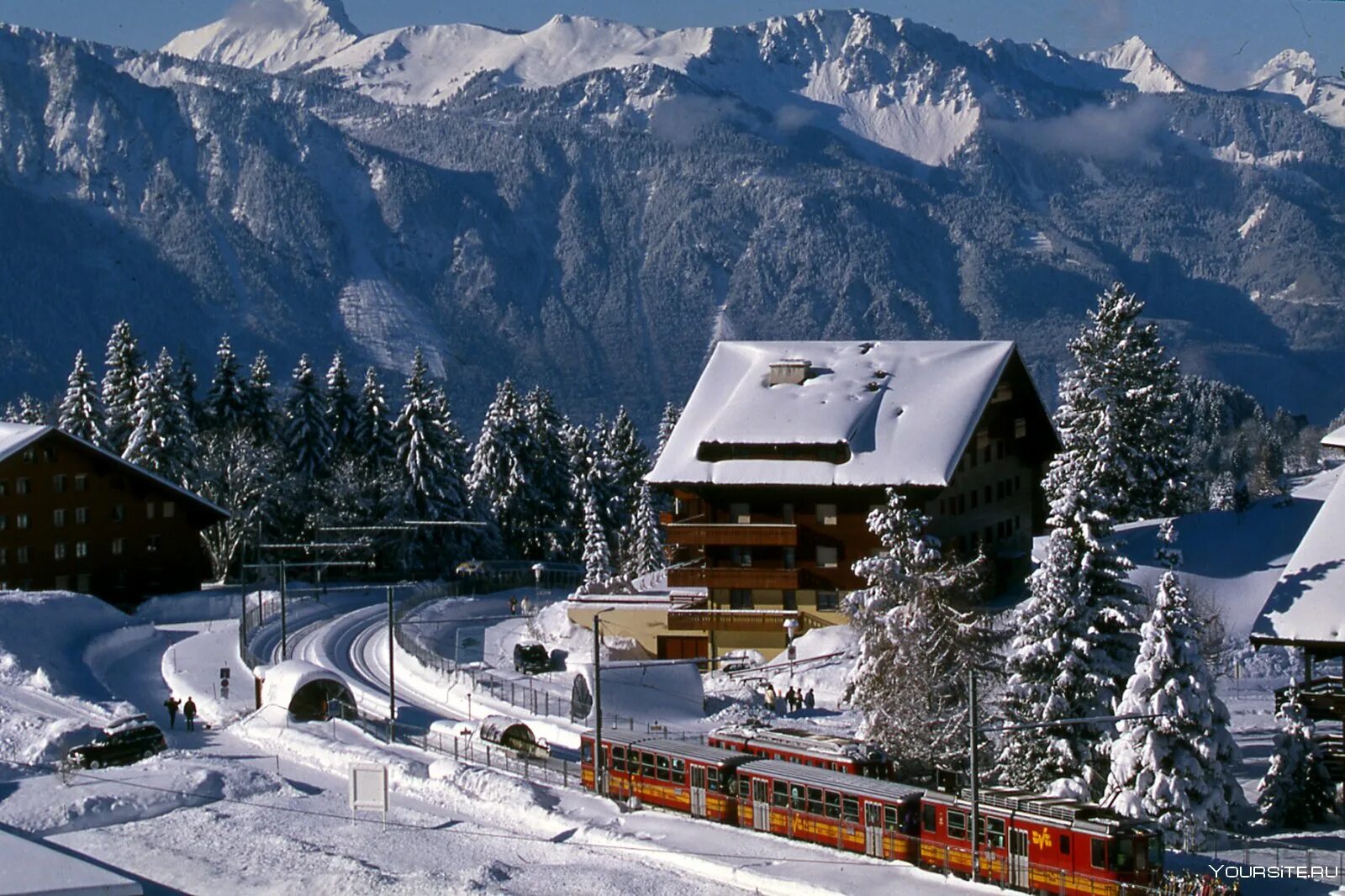 Первый горнолыжный курорт. Виллар Швейцария. Швейцария Альпы горнолыжка. Виллар Швейцария горнолыжный курорт. Горные курорты Швейцарии Альпы.