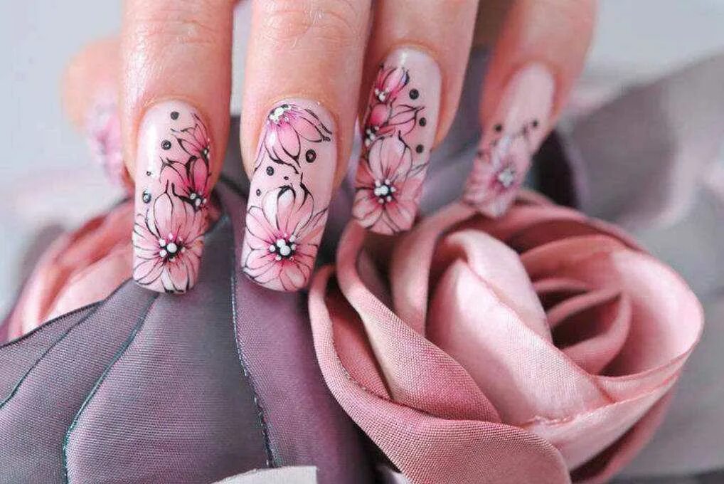 Рисунки на ногтях цветы