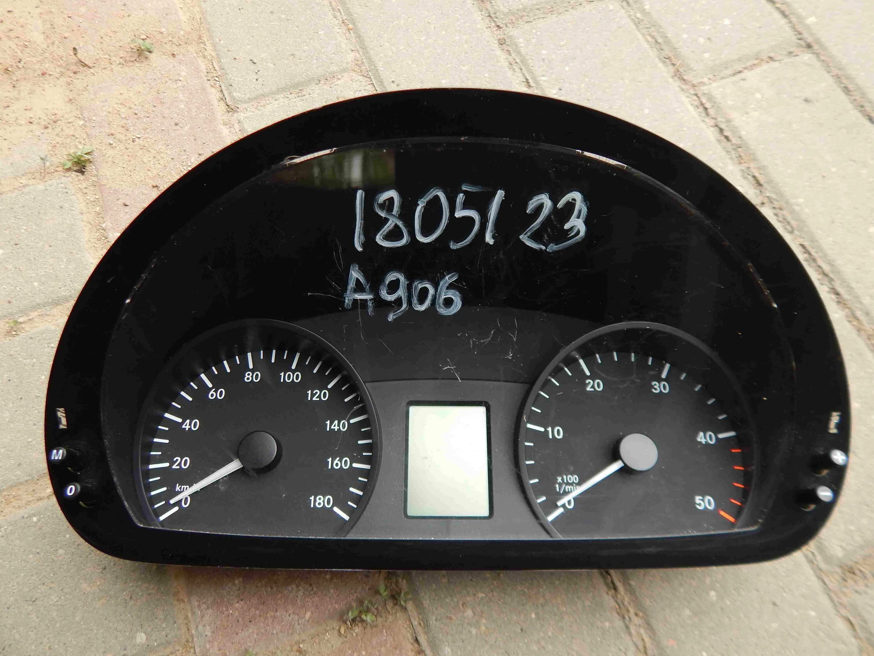 мерседес спринтер 316 салон. Mercedes sprinter 2008 салон. панель мерседес спринтер. панель мерседес спринтер.