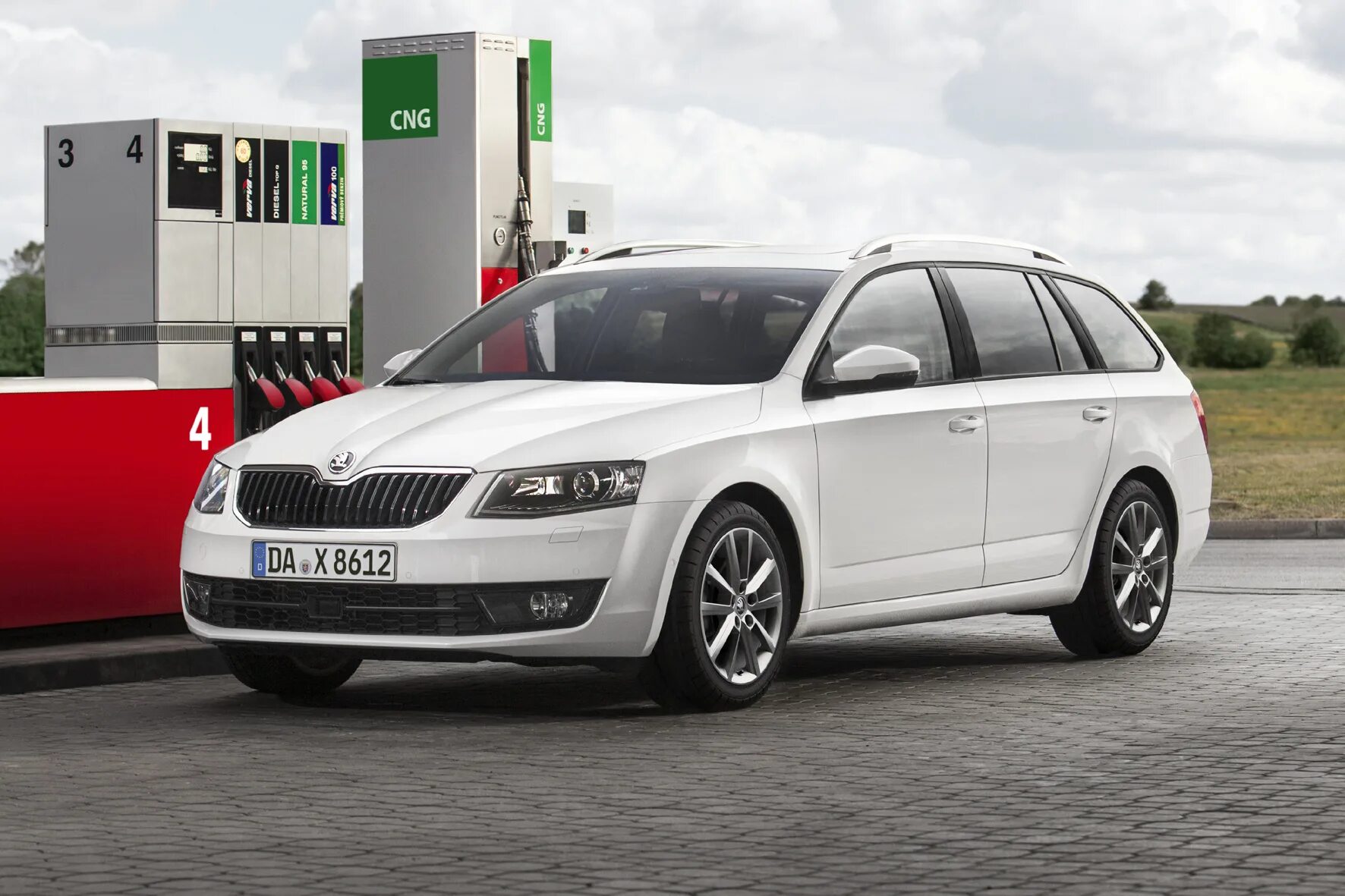 Skoda Octavia. Skoda Octavia Combi. Skoda g Tec. Шкода чей автомобиль