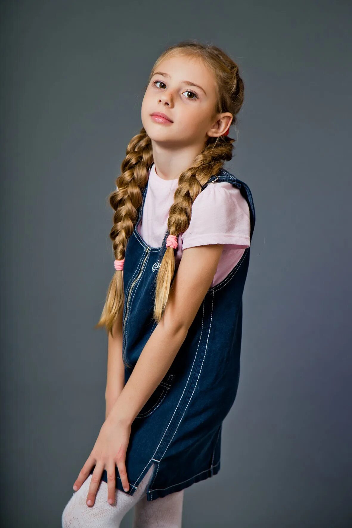 Молодые девушки. Девочки подростки на природе. Фотосессии молодых девушек. Красивые девушки из москвы. Девочки подростки на природе.