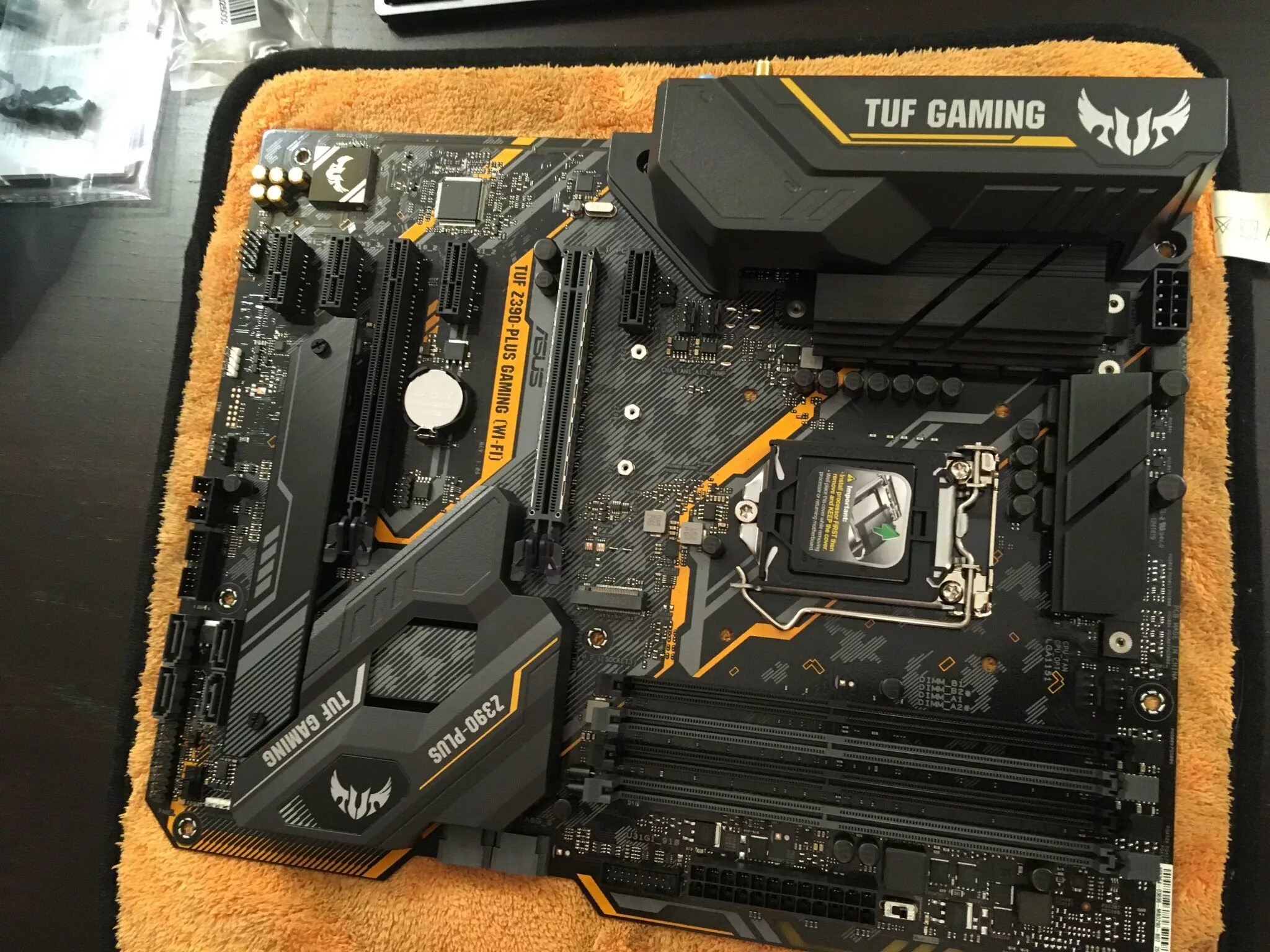 Asus tuf gaming z690 d4. ASUS TUF z390-Plus. ASUS TUF z390-Plus Gaming. ASUS TUF z390-Plus Gaming Wi-Fi. ASUS TUF материнская плата.