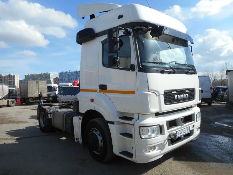 Обтекатель шасси камаз-5490. Спойлер 5490. Камаз-5490 neo спойлером. Обтекатель (спойлер) на камаз 5490,. Спойлер камаз 5490.