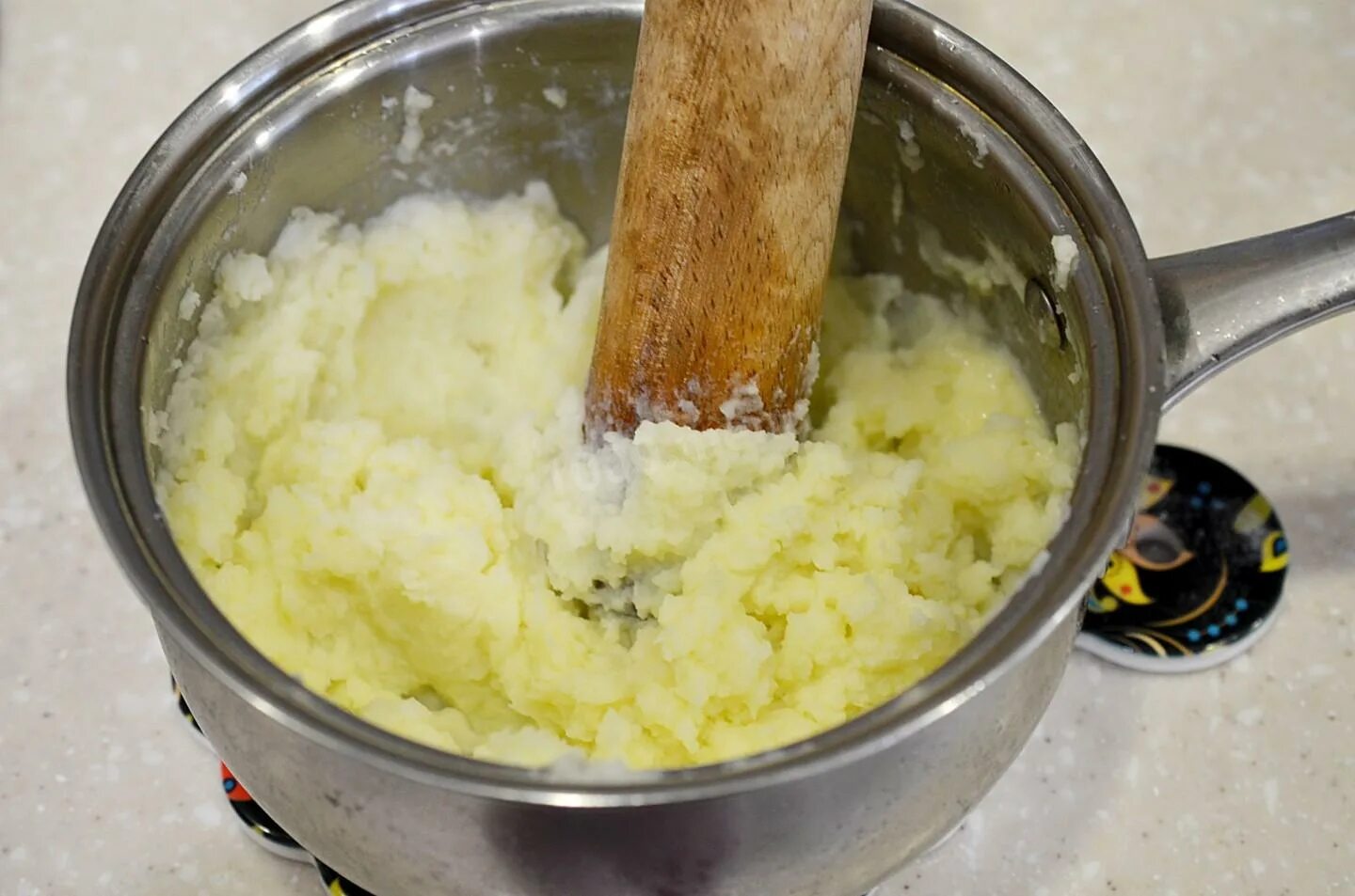 Блендером можно сделать пюре. Миксер для картофельного пюре. пюре миксером. насадка для картофельного пюре. взбитое пюре.