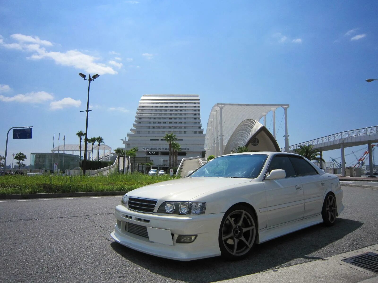 Chaser jzx 100. Toyota Chaser x100. Тойота Чайзер jzx100. Toyota Chaser jzx100 белый. Toyota Chaser 100 белый.